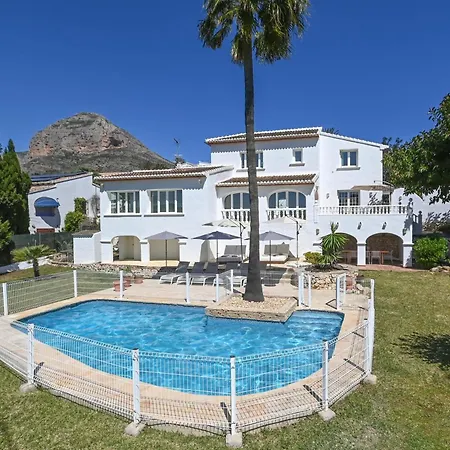 Les Carrasquetes Villa